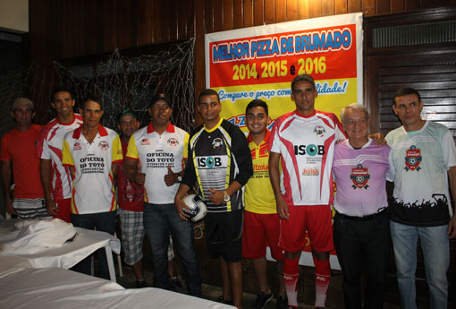 Seleção brumadense de Futebol apresenta camisa para disputa do Intermunicipal