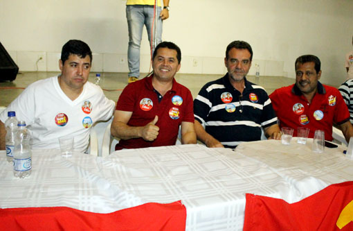 Aldenes Meira e Daniel Almeida lançam campanha em Brumado