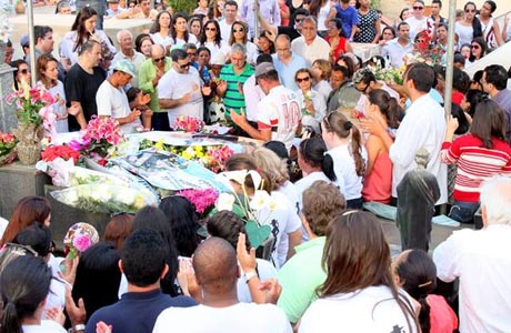 Caetité: Dentista e sobrinha foram sepultadas com grande comoção popular
