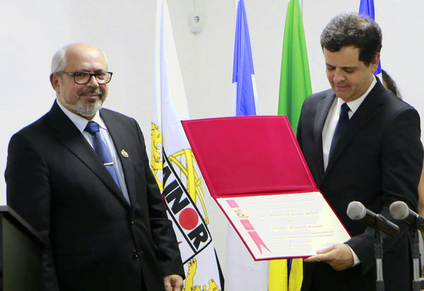 Juiz Federal e professor da UNEB de Brumado, João Batista de Castro Júnior é homenageado com o  título de Doutor Honoris Causa