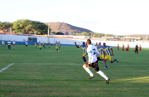 Brumado vence no tempo normal por 3x0, mas está fora do Intermunicipal após perder nos pênaltis