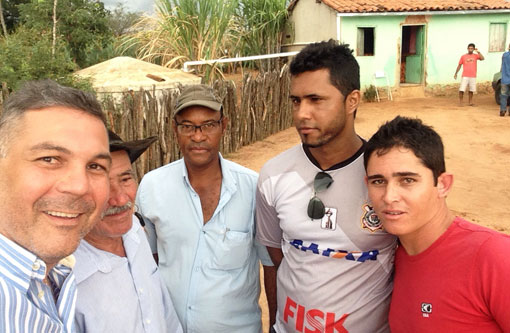 Léo Vasconcelos participa de reunião na zona rural brumadense