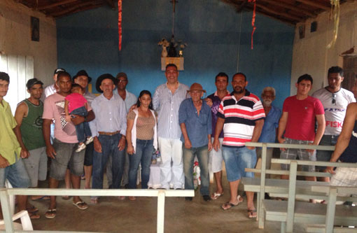 Léo Vasconcelos participa de reunião na zona rural brumadense