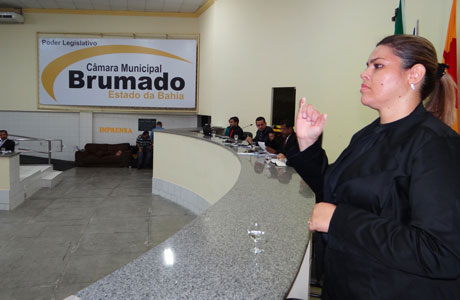 Dia Nacional de Libras é celebrado nesta segunda (24)