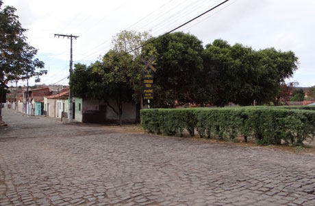 Brumado: Colisão entre trem e veículo no bairro Dr. Juracy