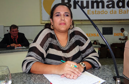 Vereadora Liu Vasconcelos rebate Weliton Lopes: ‘pauto meu mandato por realizações concretas e não por ações midiáticas’