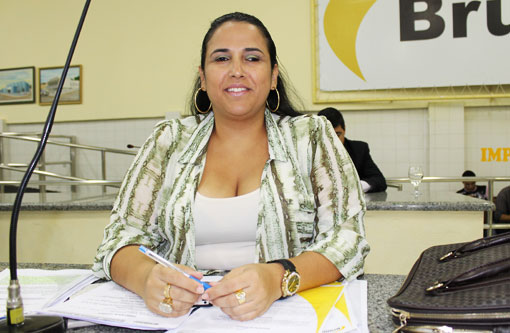 Brumado: Vereadora Liu concorda com as declarações do vereador Weliton sobre defensora pública, mas defende João Bonfim