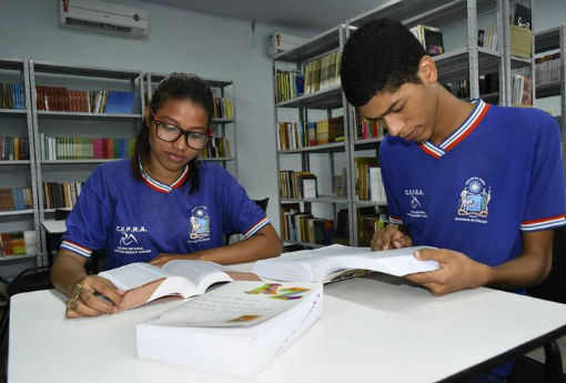 Secretaria da Educação orienta sobre devolução e descarte de livros didáticos