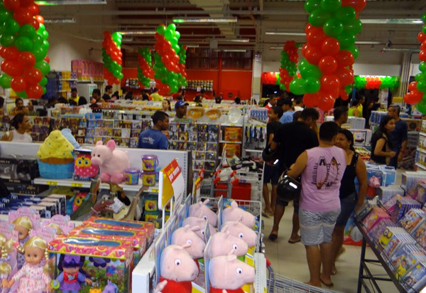 Confiança de empresários cai 1,8% em relação a julho, mostra