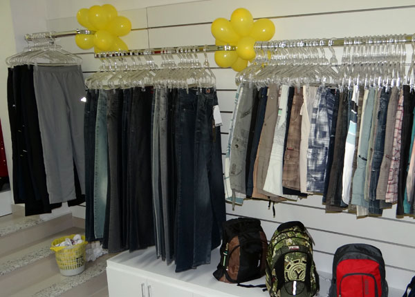 Entre os brasileiros que irão comemorar o Réveillon, 54% pretendem usar roupa nova, mostra pesquisa