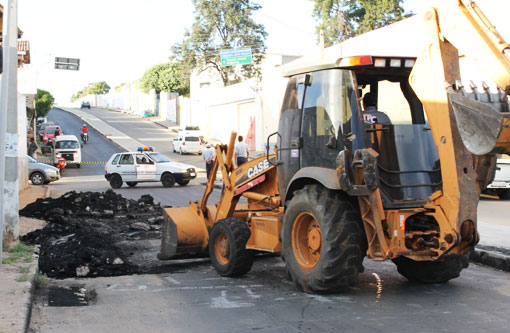 Brumado: Lombofaixas são retiradas da Avenida João Paulo I