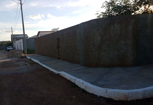 Lotes estão à venda em condomínio fechado no Bairro Santa Tereza, em Brumado