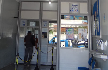 Bandidos assaltam lotéricas no Sudoeste da Bahia