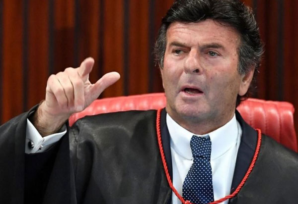 Presidente do TSE afirma em processo que Lula está inelegível