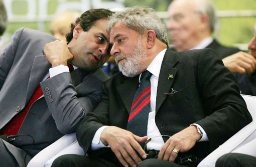 Segundo Datafolha, Aécio Neves seria eleito com 35% dos votos em disputa presidencial se a eleição fosse hoje