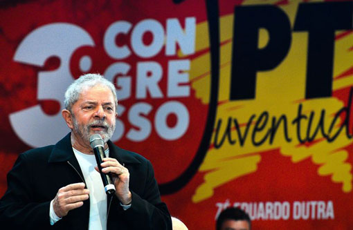 Lula pede à juventude do PT que apoie governo Dilma