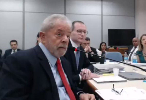 Lula é denunciado por lavagem de dinheiro em negócio na Guiné Equatorial