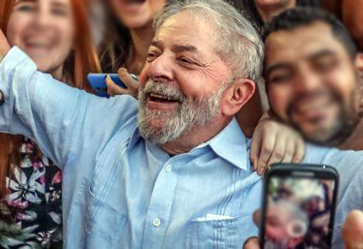 Lula tem 42% das intenções de voto e lidera nova pesquisa para 2018