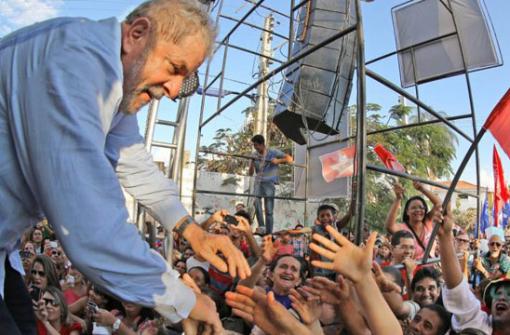 Mesmo se condenado, Lula pode recorrer a 'Brecha na lei' e se candidatar em 2018