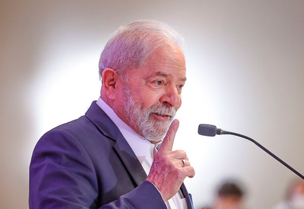 Pesquisa Vox Populi: Lula vence eleição em vários cenários