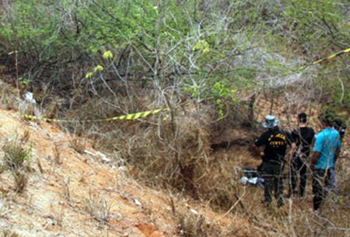 Bahia: mãe e filho sofrem acidente; criança morre no local e mulher só é resgatada no dia seguinte