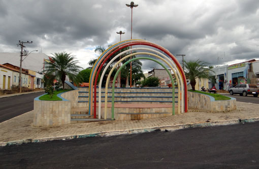 Maetinga: Após decretar emergência por causa da seca, prefeitura gasta mais de R$ 250 mil com bandas para festa de aniversário do município