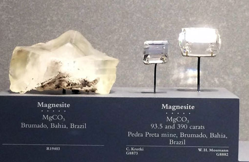 Pedras de Magnesita extraídas na mina de Brumado estão expostas nos Estados Unidos