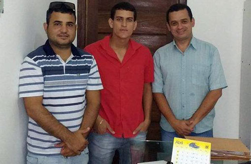Jovem empresário Renan Rocha se filia ao Partido Democratas fortalecendo a agremiação em Brumado