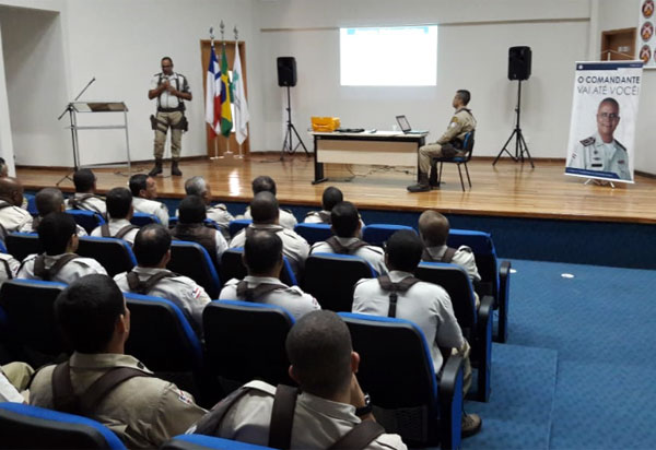 Brumado: Comandante da 34ª CIPM comemora visita do comandante geral da PM, unidade foi beneficiada com uma viatura