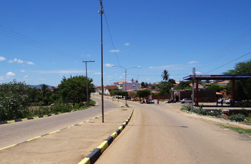 Malhada de Pedras: Posto de combustíveis é assaltado e bandidos disparam três tiros