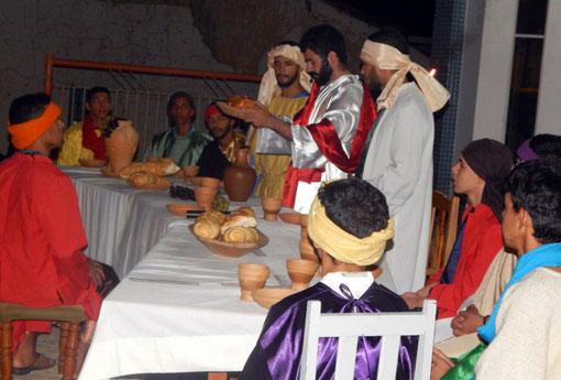 Jovens de Malhada de Pedras encenam a Paixão de Cristo