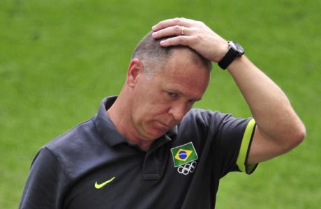 MANO MENEZES NÃO É MAIS TÉCNICO DA SELEÇÃO