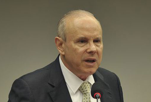 Moro revoga prisão temporária de Guido Mantega