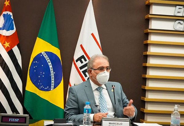 Ministro diz que é possível vacinar toda população brasileira em 2021