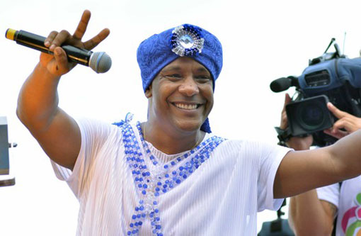 'Tem Xenhenhem' é eleita melhor música do carnaval pelo Bahia Folia