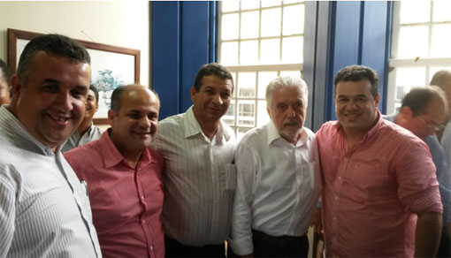 Deputado Marquinho Viana participa da comitiva do governador Jaques Wagner em visita  a Mucugê