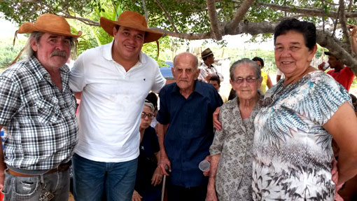 Marquinho Viana participa do 2º Encontro de Ternos de Reis em Barra da Estiva