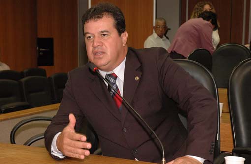 Deputado Marquinho Viana propõe nome de Antônio Balbino para o aeroporto de Barreiras