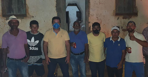 Deputado Marquinho Viana visita quatro povoados de Barra da Estiva com amigos