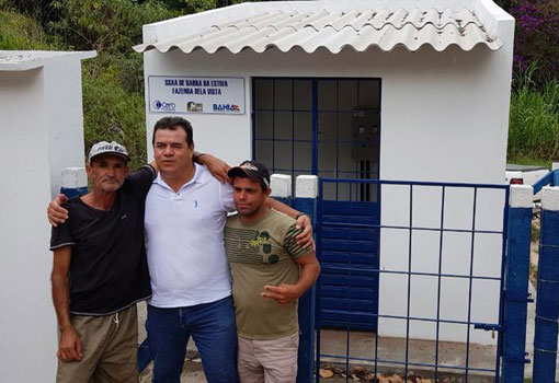 Deputado Marquinho Viana inaugura sistema de água em Barra da Estiva