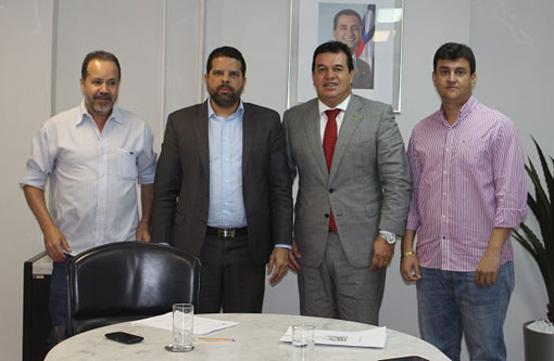 Deputado Marquinho Viana cobra obras e serviços de secretários de Estado