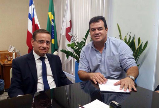 Deputado Marquinho Viana solicita ao Secretário Cássio Peixoto obras de combate à seca