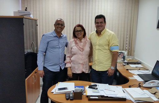 Deputado Marquinho Viana recebe a vereadora Irmã Lemos (PTB) de Vitória da Conquista em seu gabinete