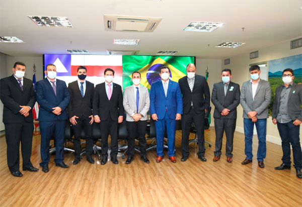 Deputado Marquinho Viana leva reivindicações de prefeitos ao ministro da Cidadania, João Roma