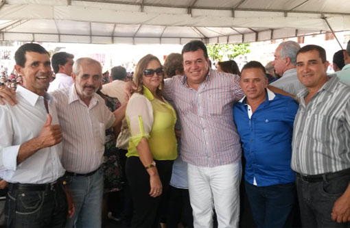 Marquinho Viana acompanha governador Jaques Wagner na visita a Maetinga