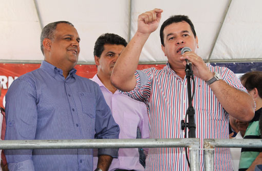 Marquinho Viana acompanha governador Jaques Wagner na visita a Maetinga