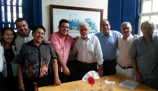 Deputado Marquinho Viana participa da comitiva do governador Jaques Wagner em visita  a Mucugê