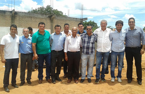 Coribe: Deputados Marquinho Viana e José Rocha no início das obras da agência do INSS 