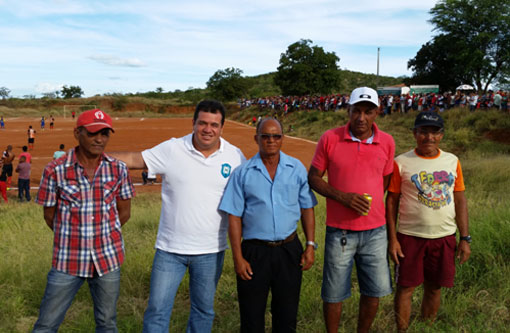Marquinho Viana participa da festa do Entroncamento de Rena, em Barra da Estiva