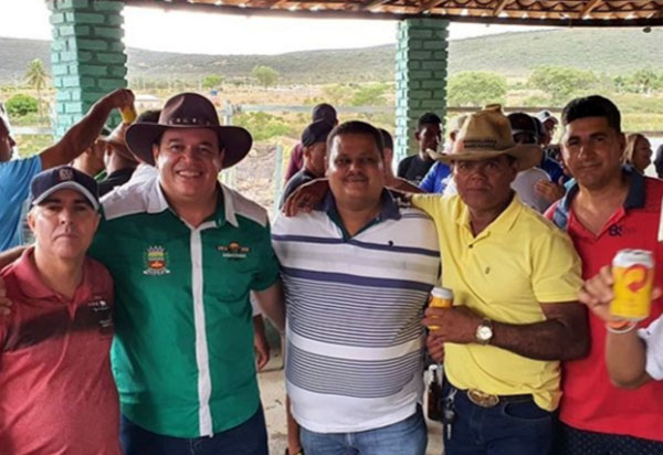 Deputado Marquinho Viana e prefeitos participam da Cavalgada de Jussiape
